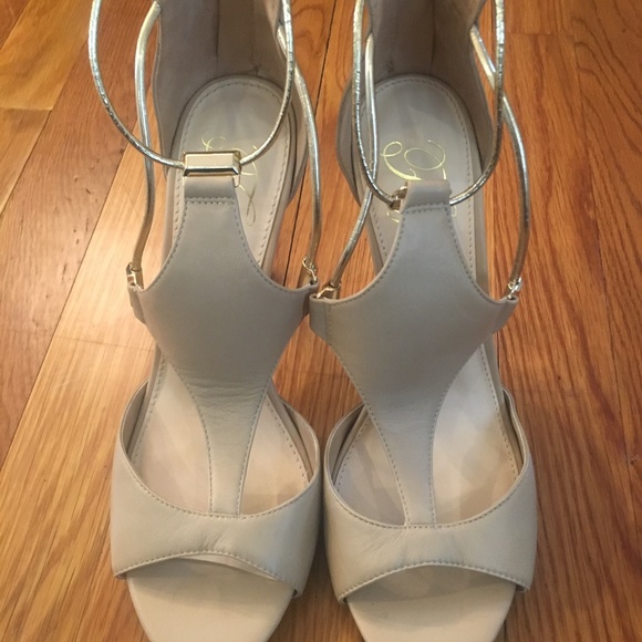 Fergie Nude Heels with Gold Accents - Picture 1 of 6